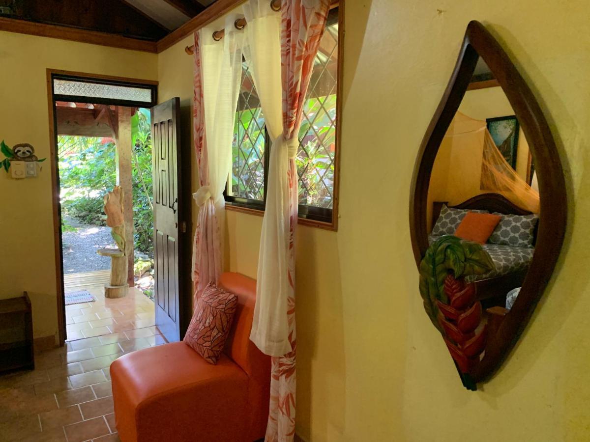 Cabinas Tito Cahuita Exterior foto